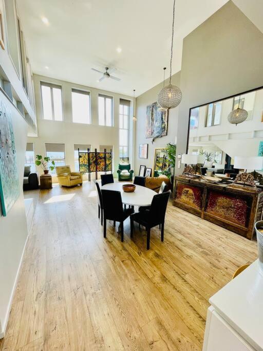 Stunning New York Loft Gallery Christchurch Eksteriør bilde